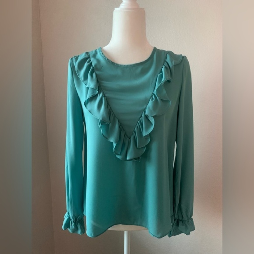 Kirious Elegant Green Ruffle Blouse Size Small